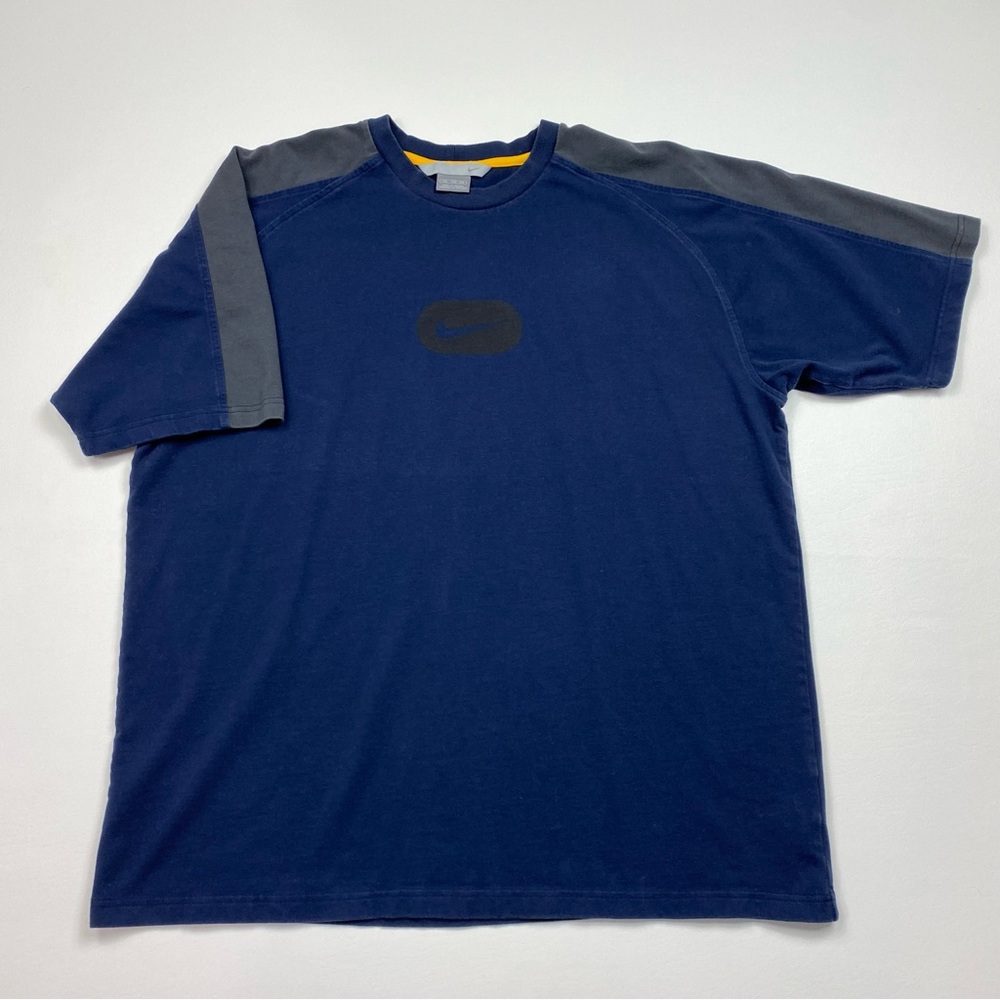 Men’s Vintage Nike Short Sleeve T-Shirt Size 2XL